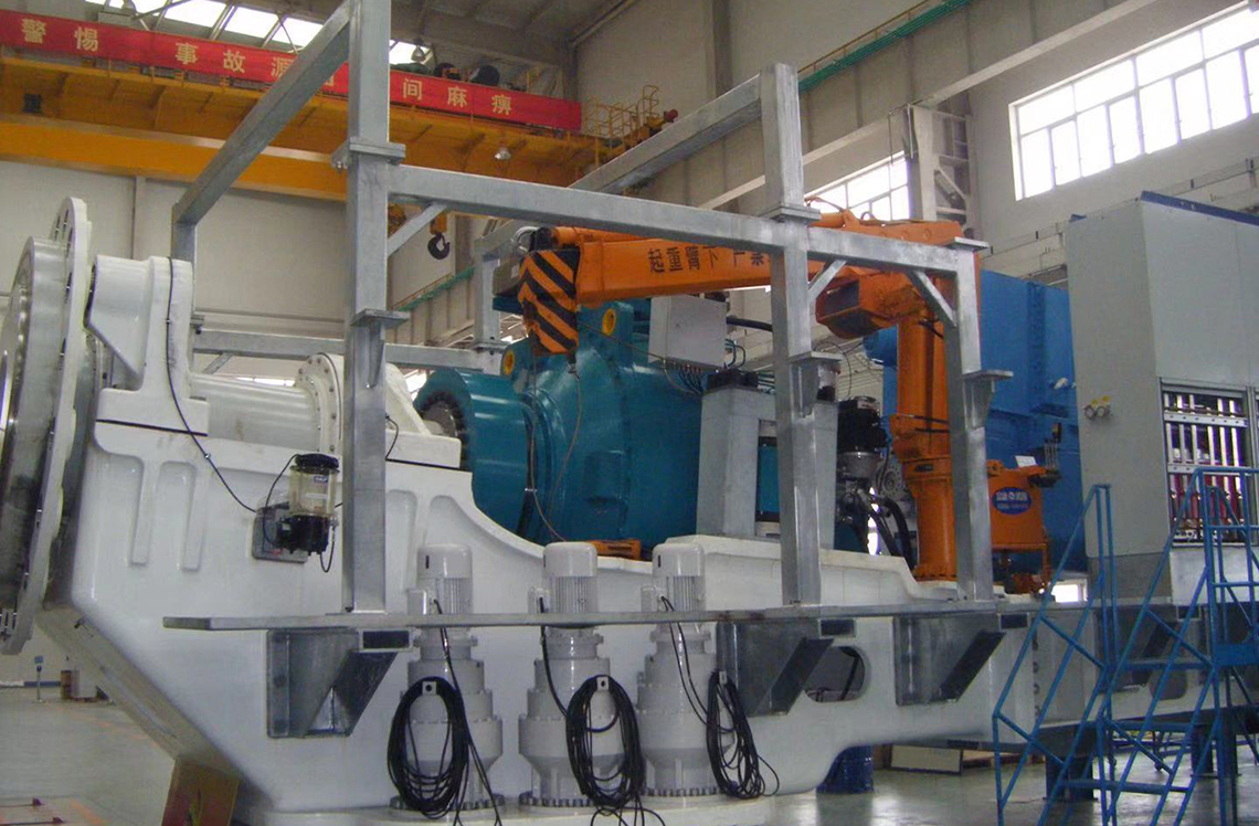 風(fēng)能發(fā)電自備吊機(jī) 